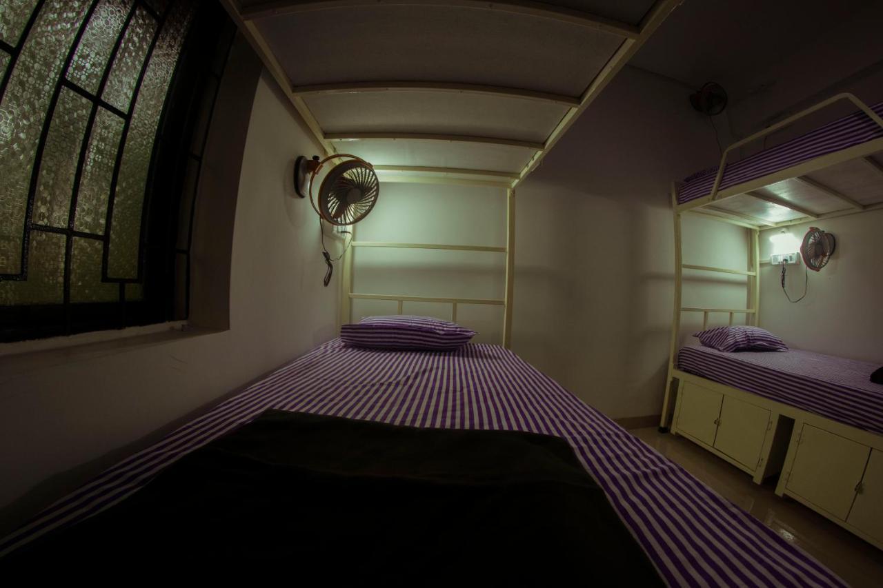 Bonds Hostel 坎多林 外观 照片