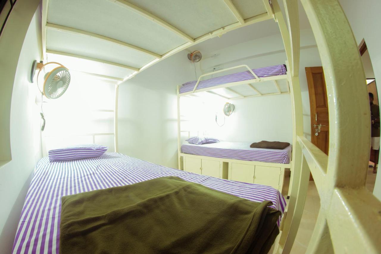Bonds Hostel 坎多林 外观 照片