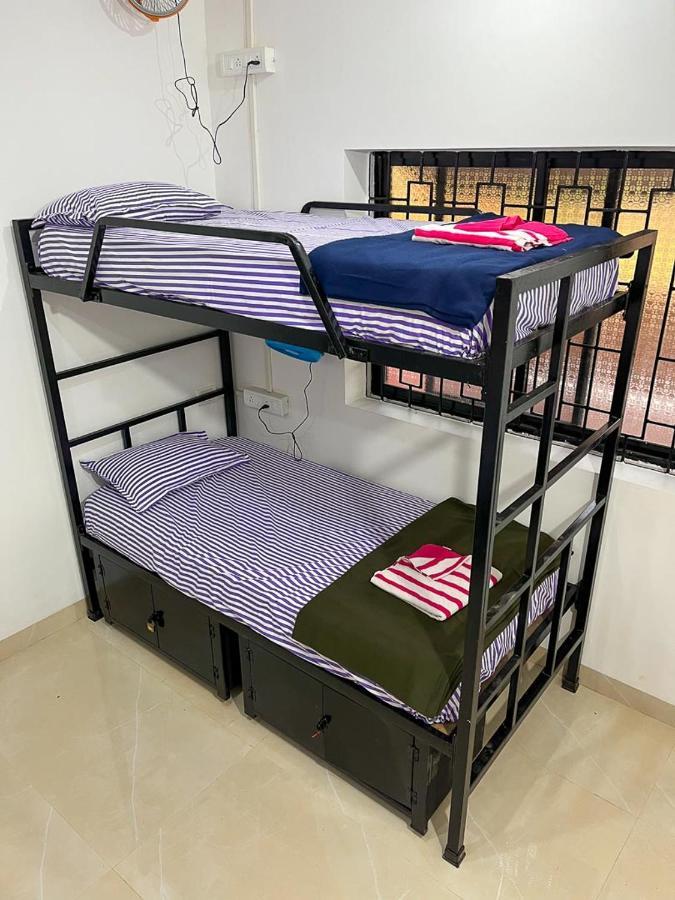 Bonds Hostel 坎多林 外观 照片
